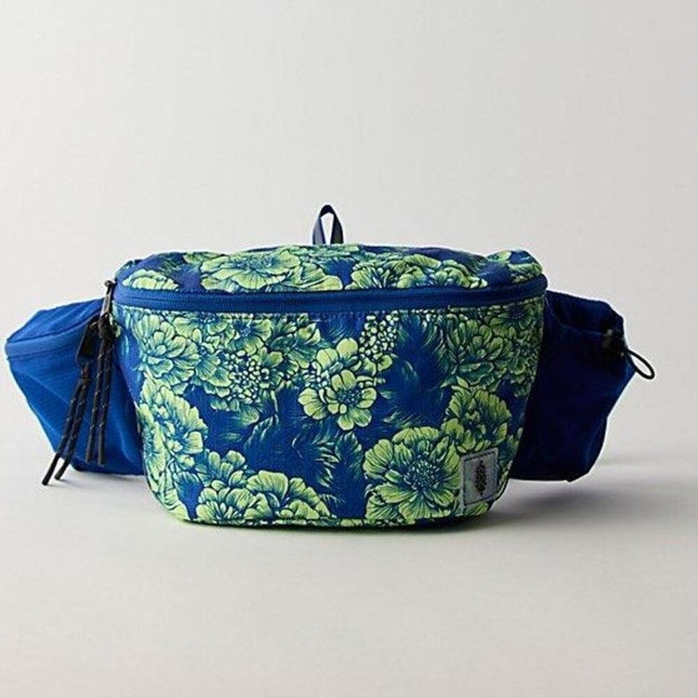 NEW Free People Movement FP Blue Woodblock Floral Happy Packer Cargo Sling Bag - Picture 2 of 13